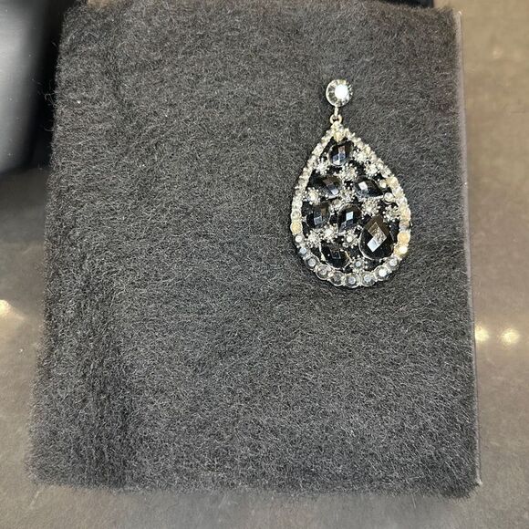 Black Stone Earrings  - Picture 3 of 5